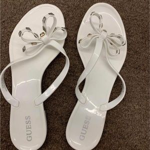 Guess new white jelly flip flops sandals size 10